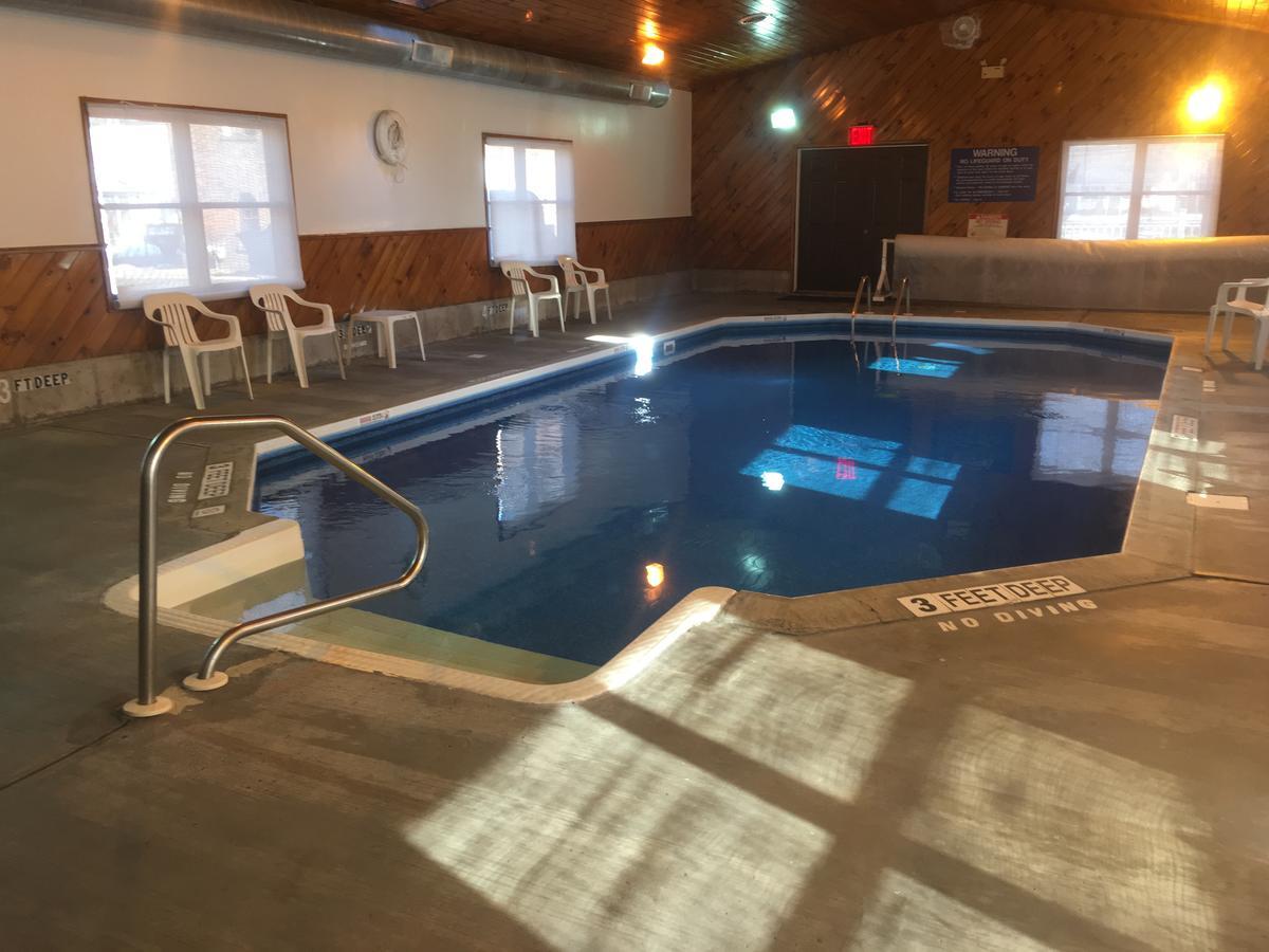 Villager Motel & Glen Manor Estate Watkins Glen Bagian luar foto